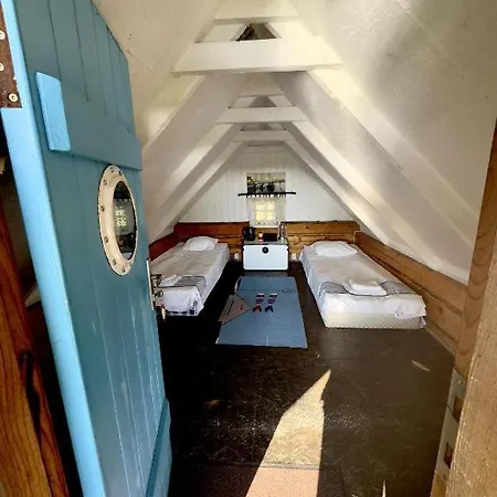 Glamping Pop-up - Fishing Village Riverside Center *