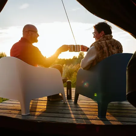 Glamping Pop-up - Fishing Village Riverside Center *